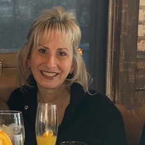 Meet your Posher, Paula